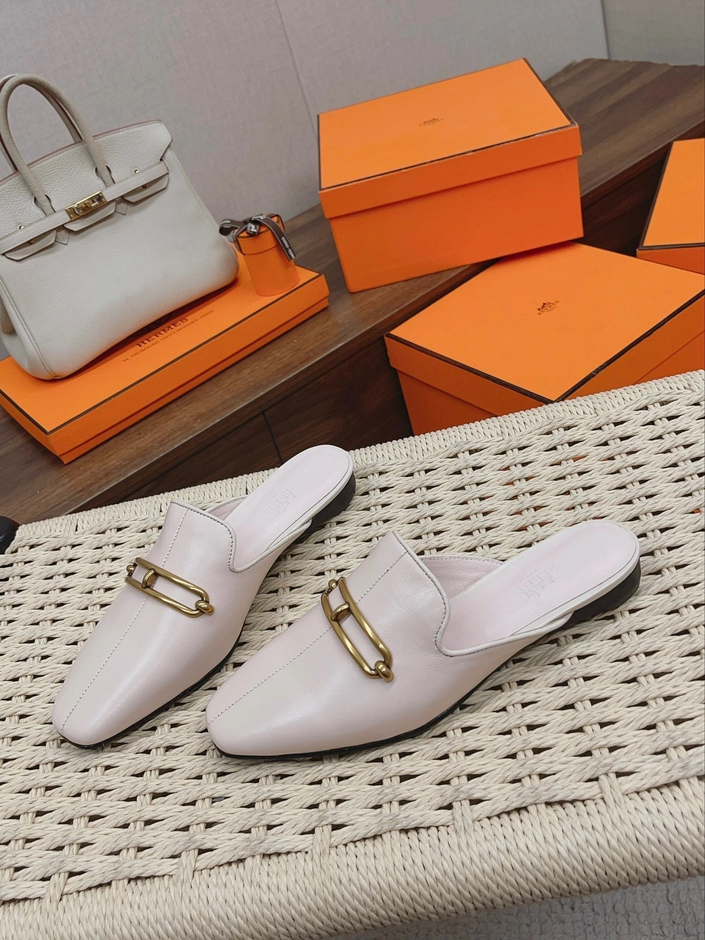 Tony Bianco Slippers SE1189 H Oz Mule / Size5-10