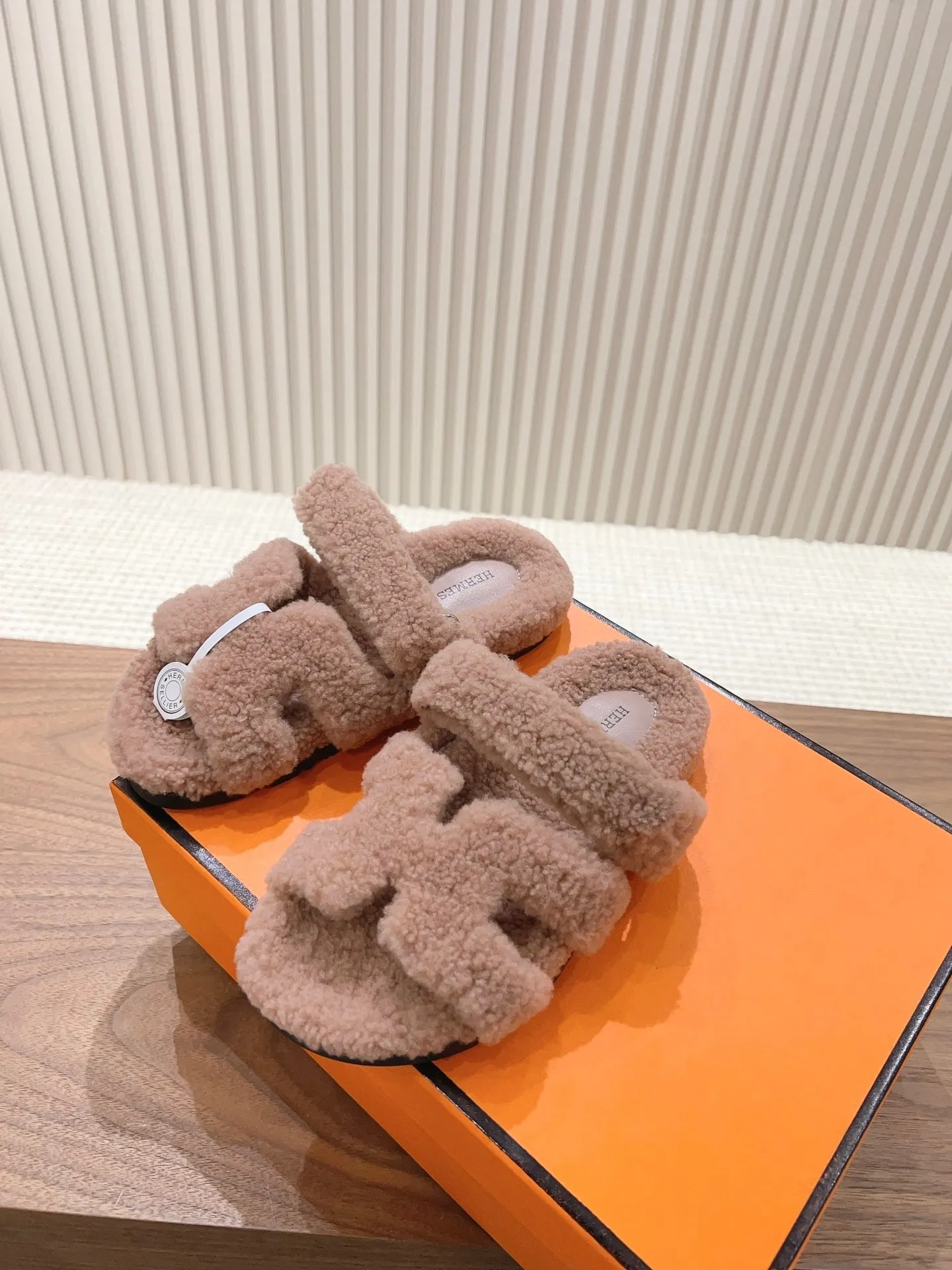 SE1232 H Chypre Sandal / Size5-10 Sandals With Socks