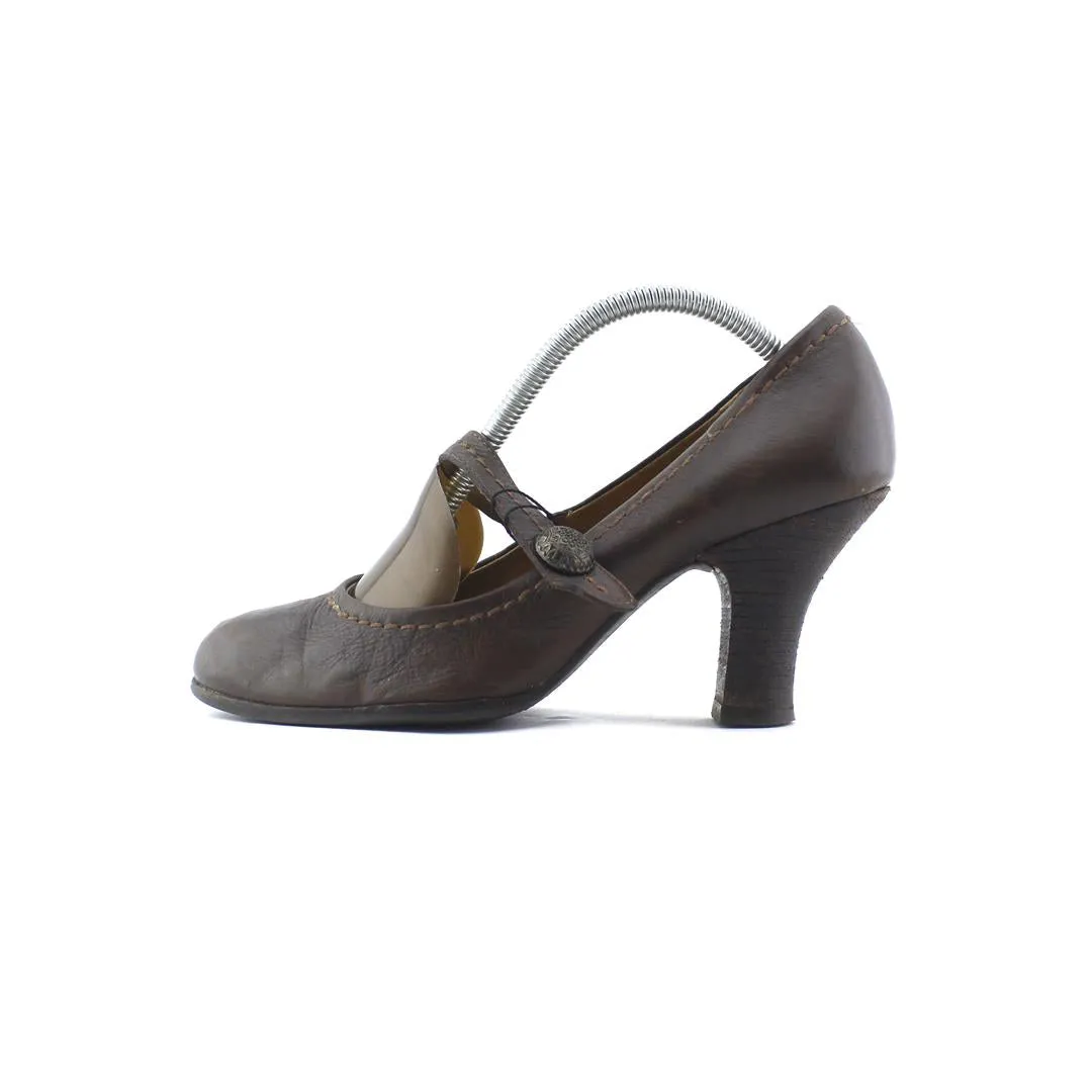 NICOLE . Jenni Rivera High Heels