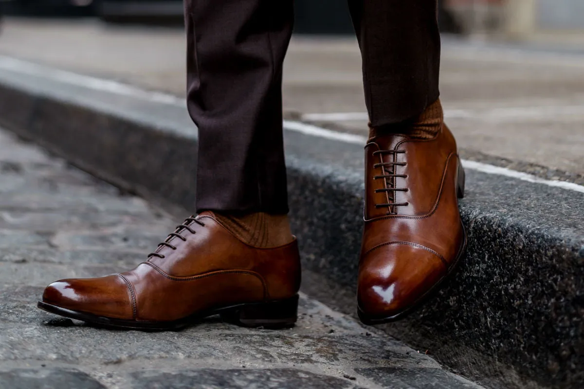 Two Tone Brogue Oxford Shoes The Cagney II Stitched Cap-Toe Oxford - Marrone