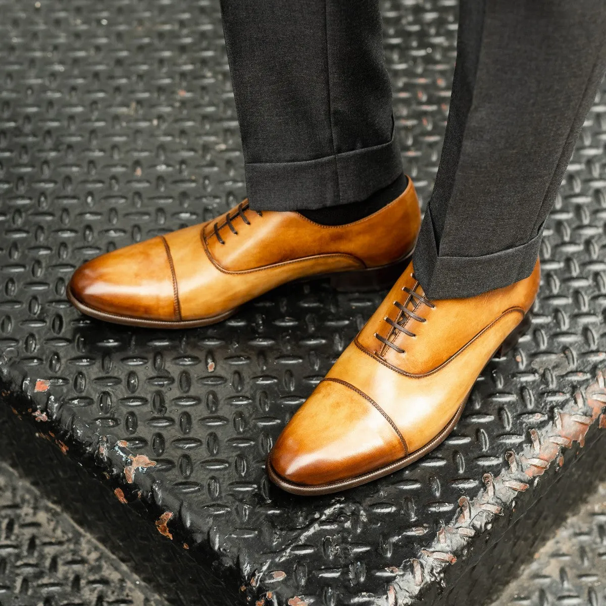 Oxford Brogue Shoes The Cagney II Stitched Cap-Toe Oxford - Tobacco