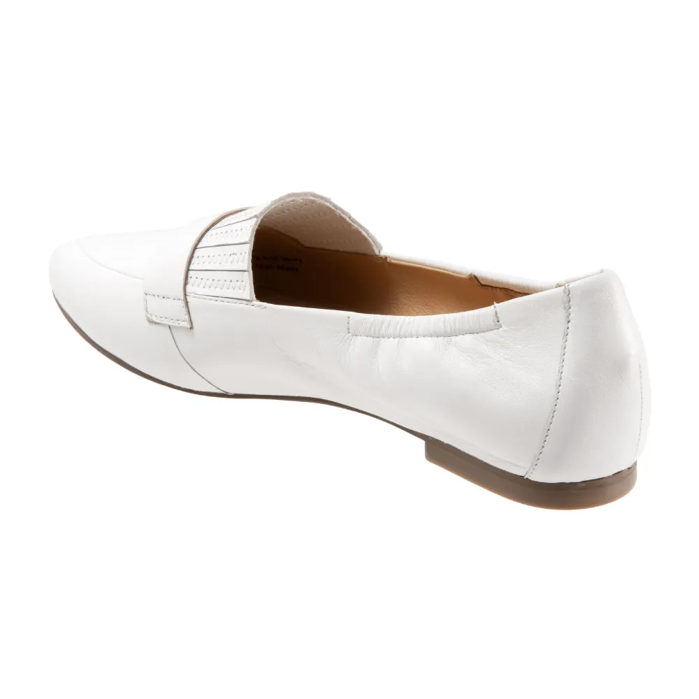 Loafers Driving Trotters Emotion White Leather Slip-On (Women's)