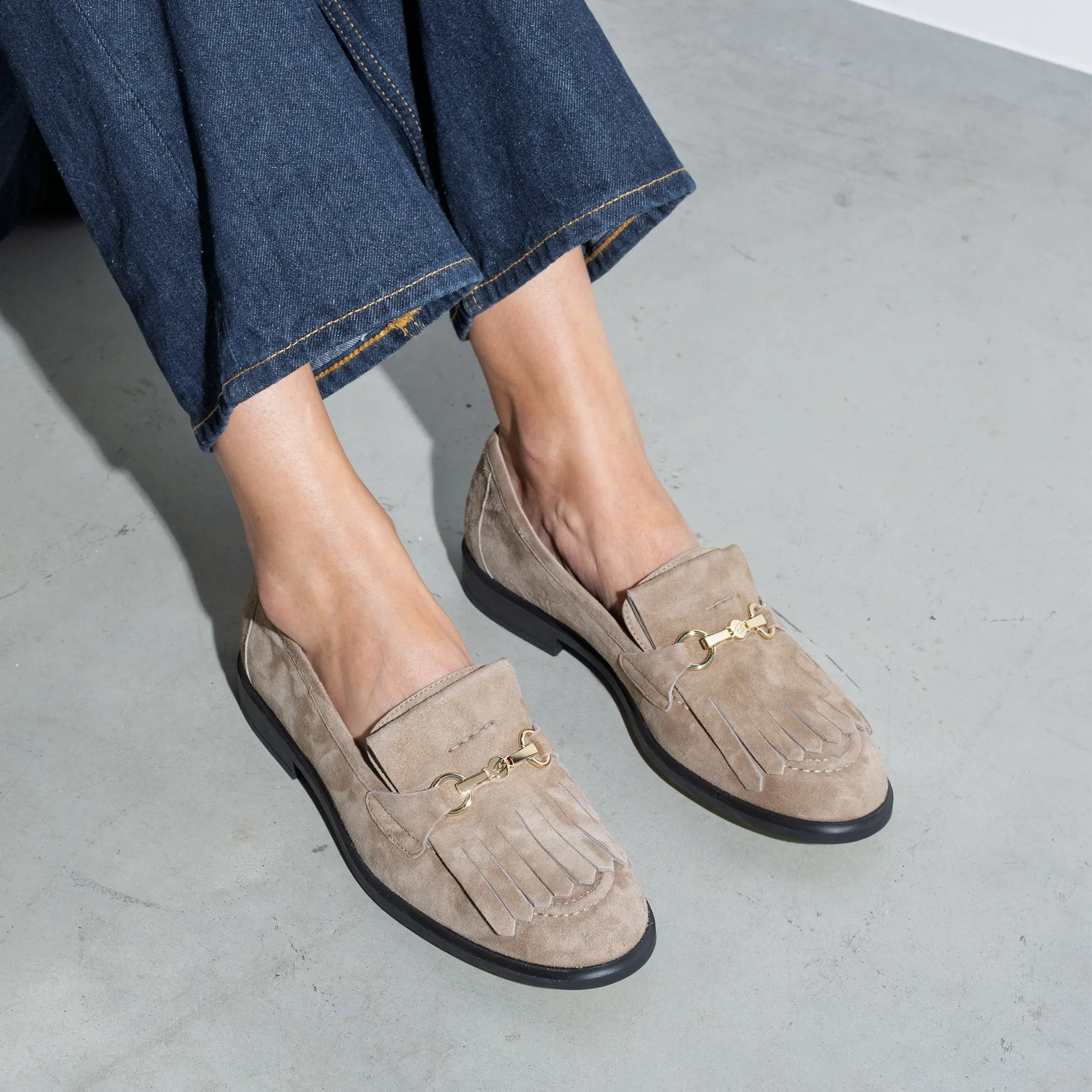 Monolith Loafers Vendme Lave taupe suede loafers
