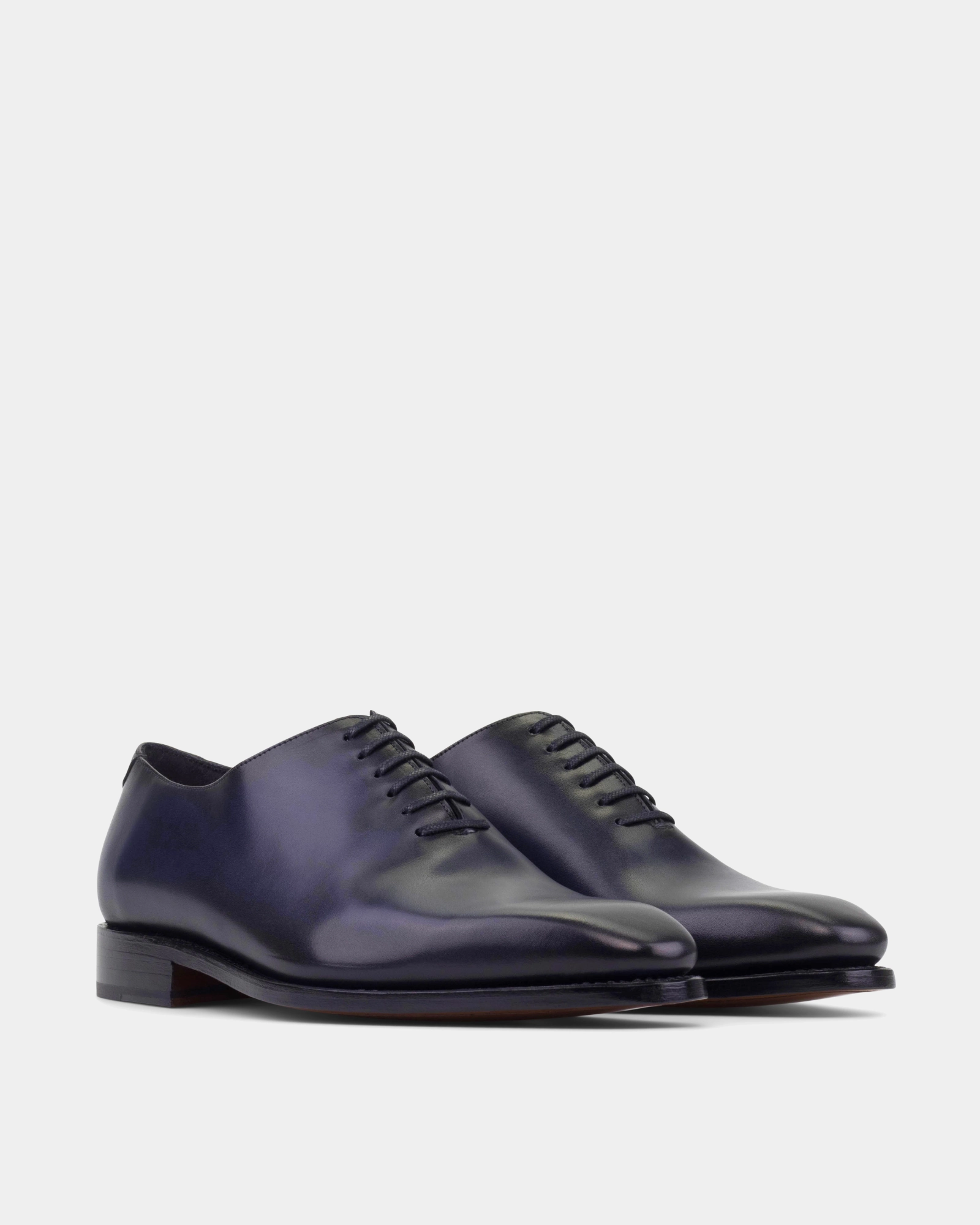 Vincent Navy Wholecut in 722 White Oxford Shoes