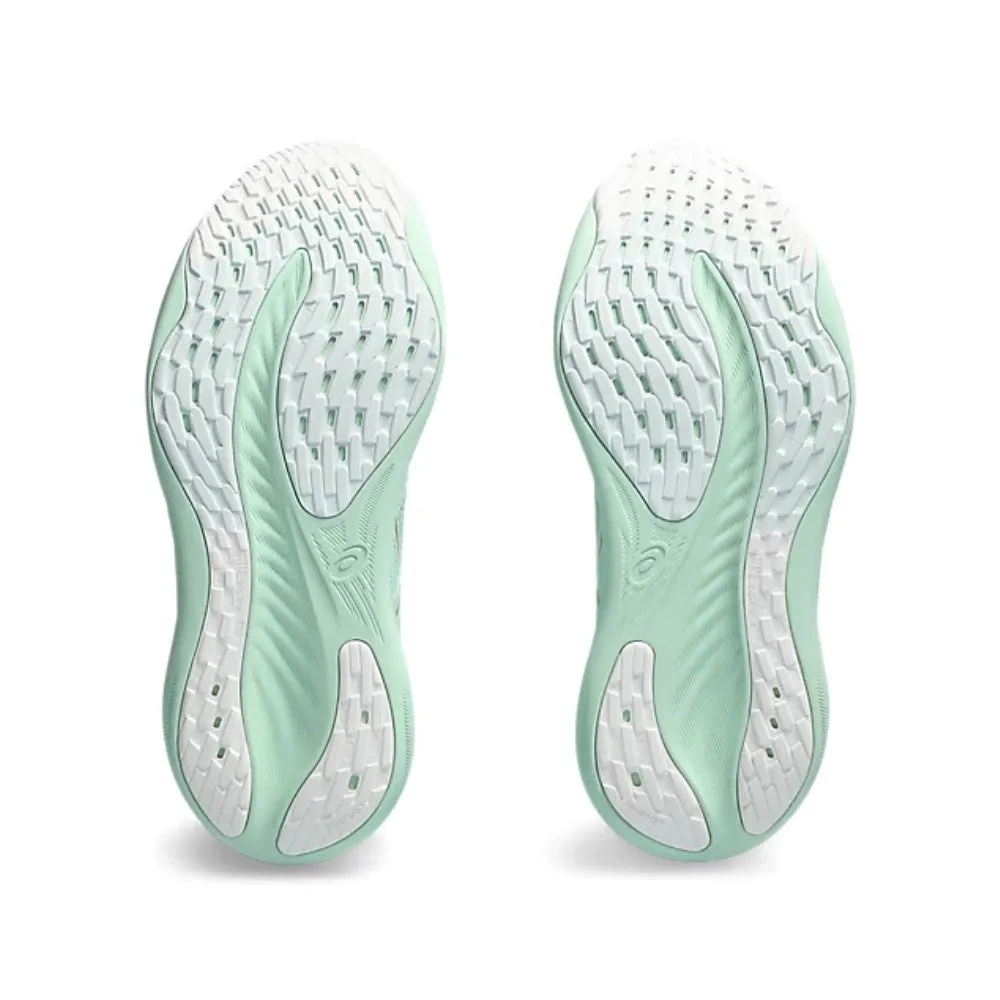 Womens Asics Nimbus 26 (B-Width) Saucony Vs Asics Running