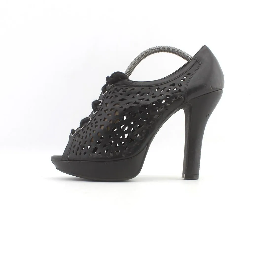 X.APPEAL . Extravagant High Heels